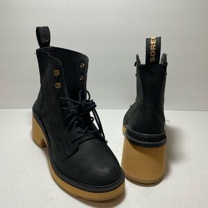 New SOREL Women's High-Line Lace-Up Black 
Combat Boots US Size 6.5